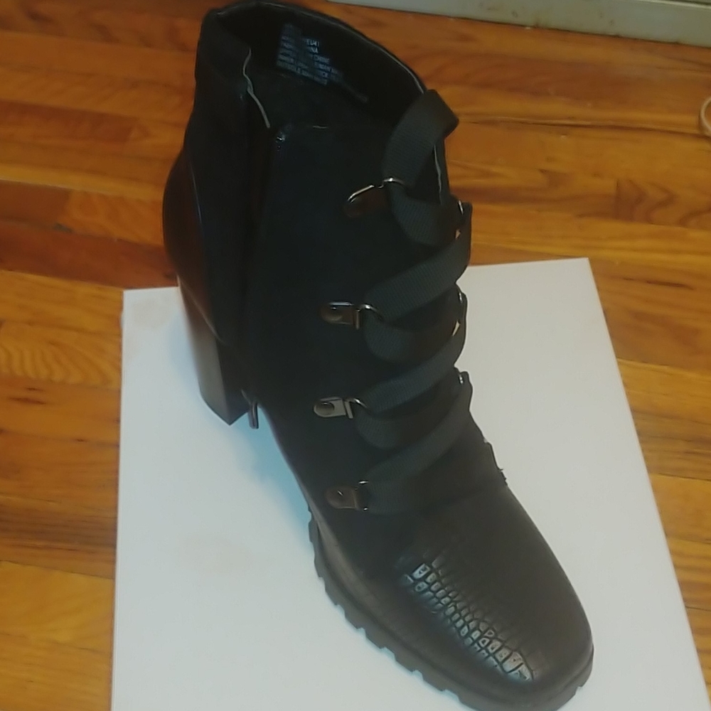 Heeled Booties - Picture 4 of 9